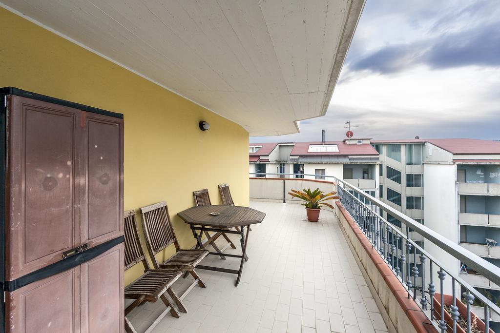 Palazzo Giallo Alba Adriatica Εξωτερικό φωτογραφία